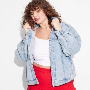 Wild Fable - Women's Foundational Denim Oversized Trucker Jacke Light Wash